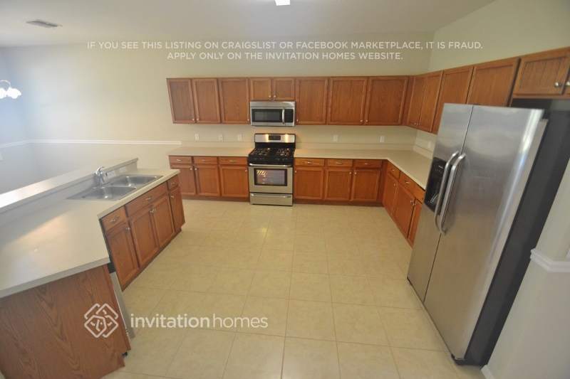Building Photo - 20407 Sultana Ct