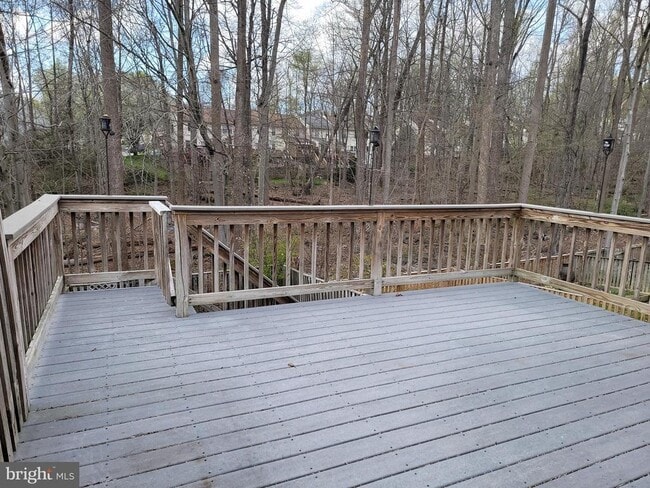 Building Photo - 1926 Thomas Run Cir