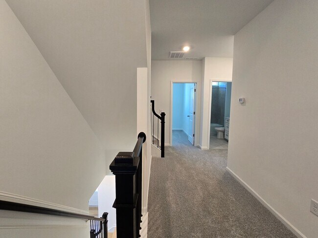 Building Photo - Stunning BRAND NEW 5 Bedroom / 4 Bath Home...