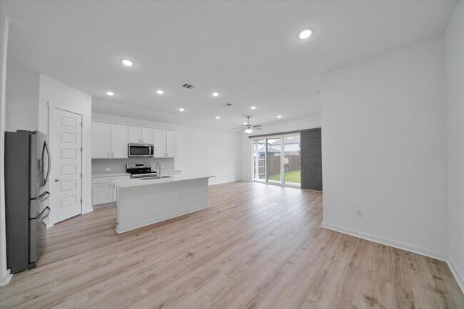 Building Photo - 316 Peace Pipe Way