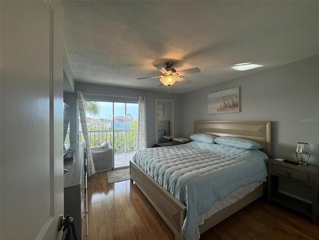 Building Photo - 5537 Sea Forest Dr