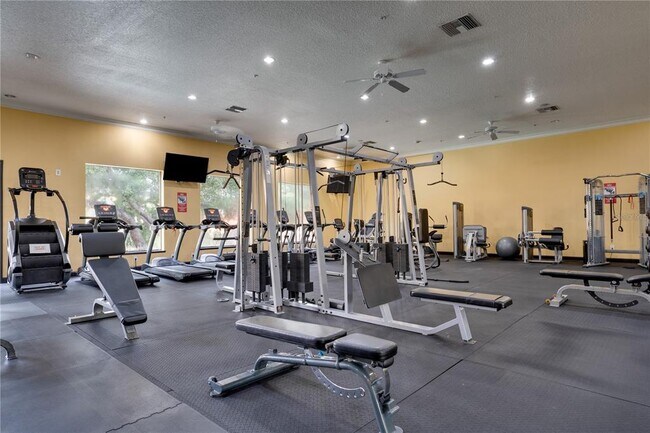 Building Photo - 1810 E Palm Ave