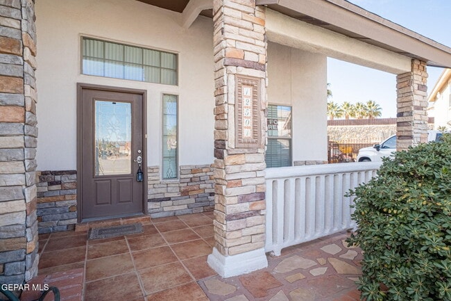 Building Photo - 12501 Sun Haven Dr