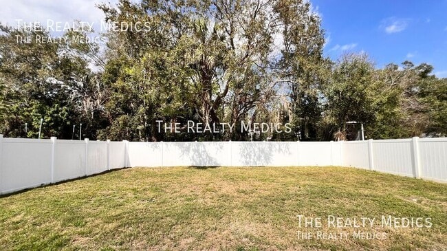 Building Photo - 130 Wheatfield Cir