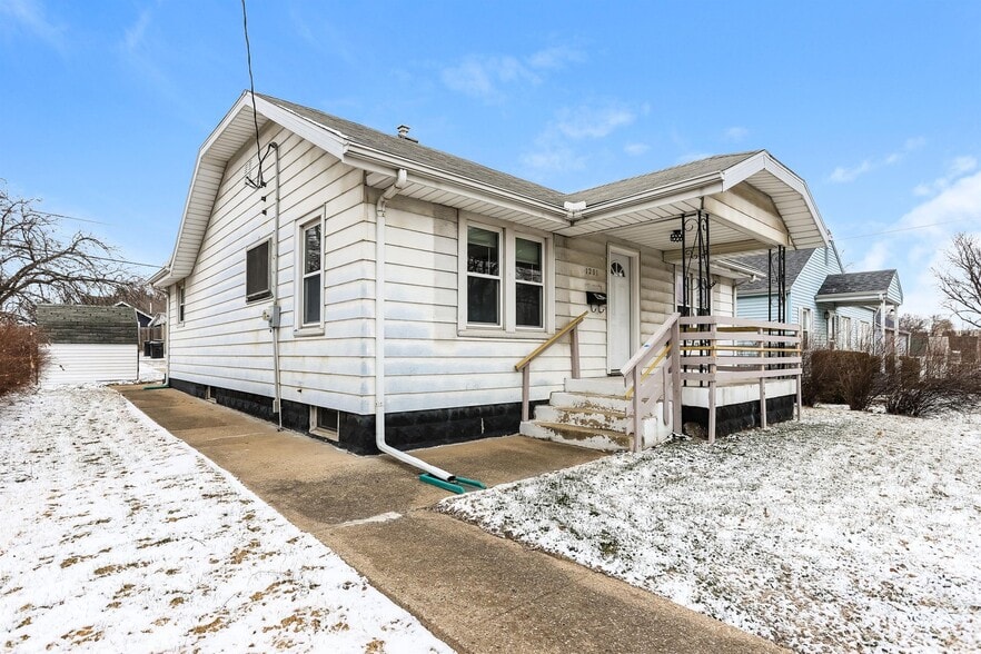 Building Photo - 1201 S 14th St