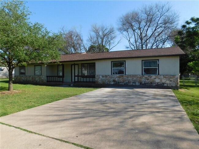 Building Photo - 1500 Mangrum St