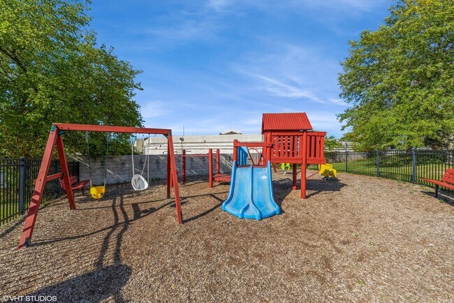 Building Photo - 2060 N Rand Rd