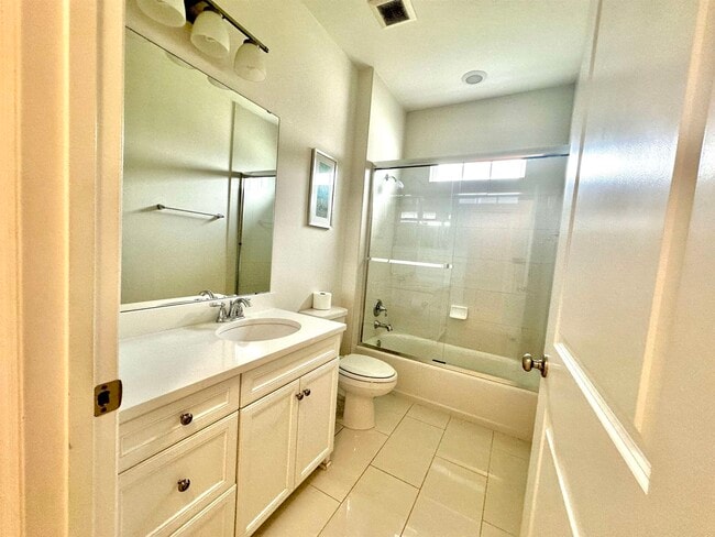 Building Photo - 5021 Caracara Dr