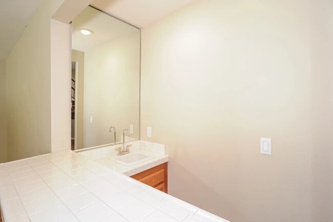 Building Photo - 41232 Crispi Ln