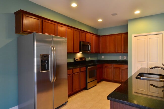 Building Photo - 242 Hawkins Creek Rd