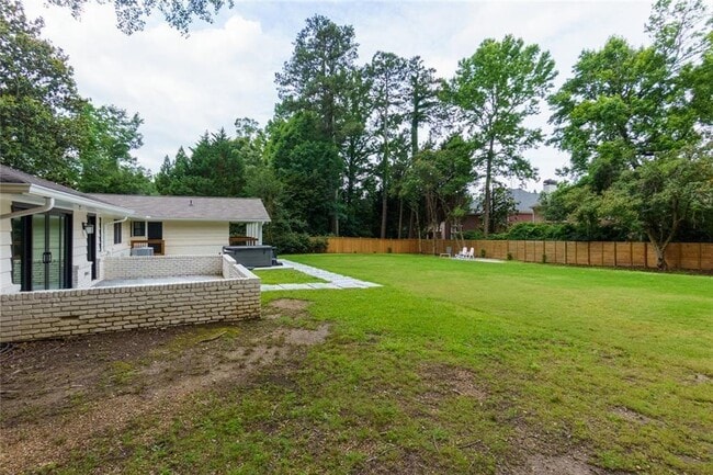 Building Photo - 7330 Hunters Branch Dr NE