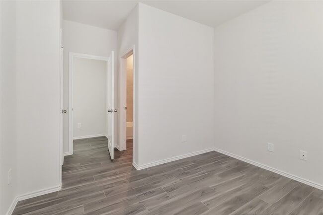 Building Photo - 15322 Estrella Rd W