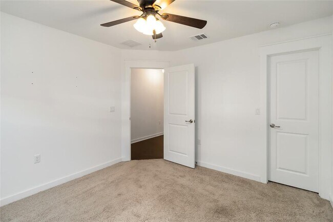 Building Photo - 7407 Grenadine Bloom Bnd