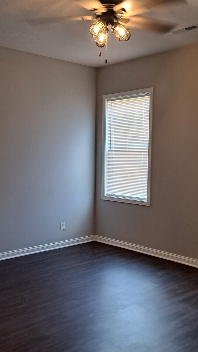 Building Photo - 2195 Skaggs Ct