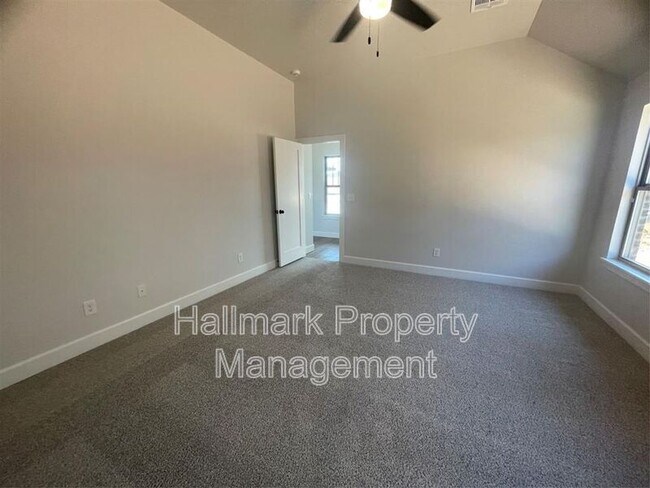 Building Photo - 5012 Misty Wood Ln