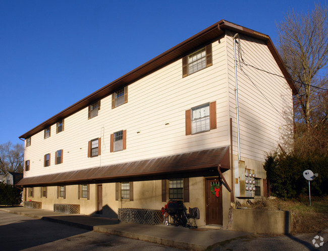 Building Photo - Melody Manor Apartments