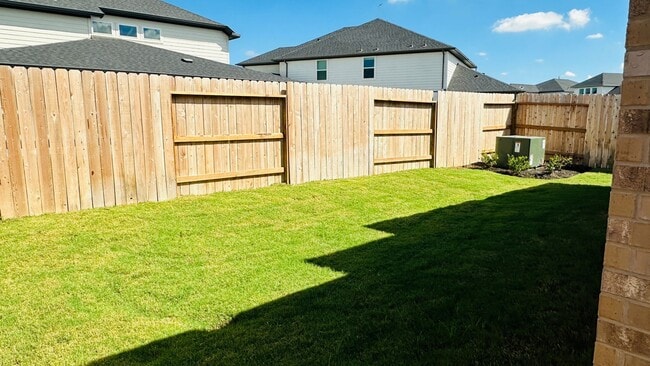 Building Photo - 21818 Fitzroy Mnr Ln