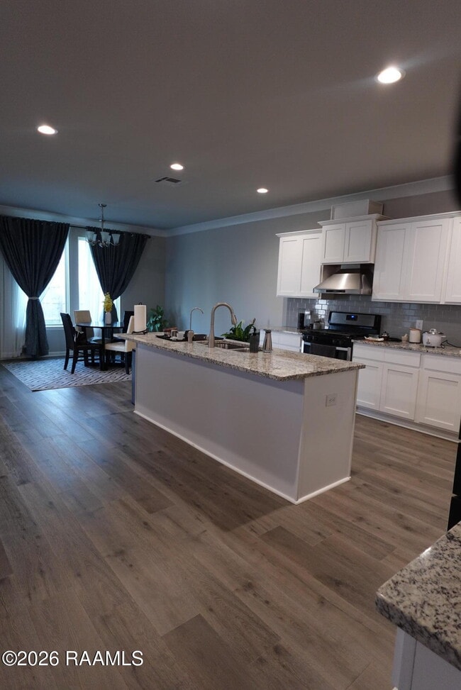 Building Photo - 401 Dua Ln