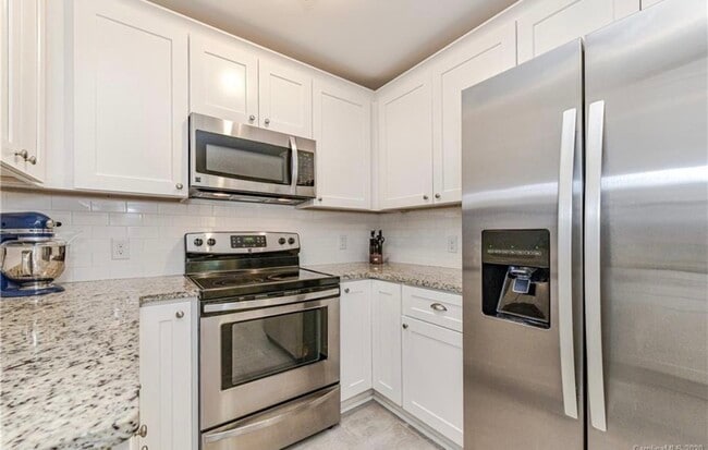 Building Photo - 4201 Seaforth Dr