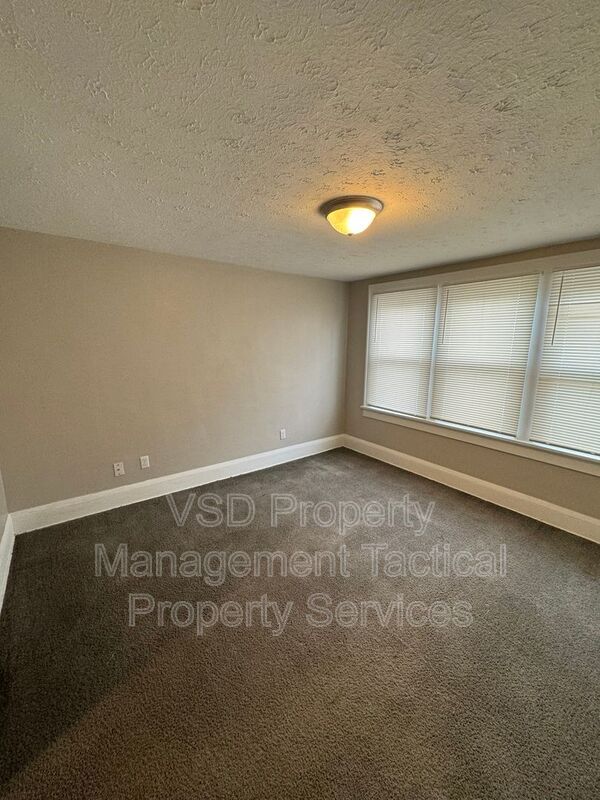 Building Photo - 2078-2018 18th St SW