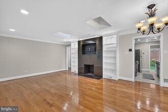 Building Photo - 1813 Florin St