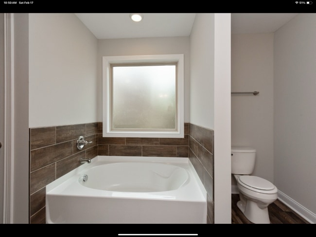 Master bath - 1086 Spicer Dr