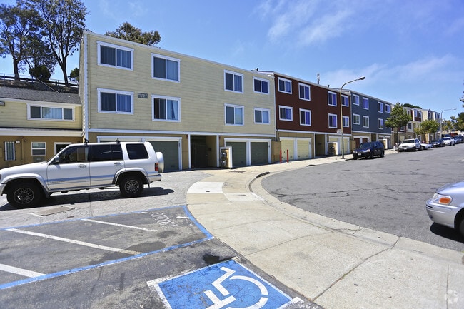 Building Photo - Northridge Cooperative