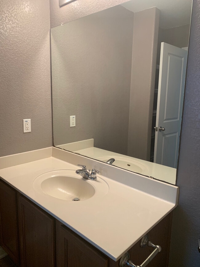 Building Photo - 114 Trestle Tree