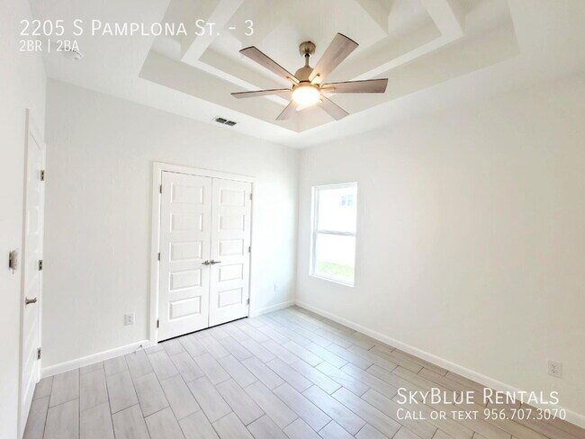 Building Photo - 2205 S Pamplona St
