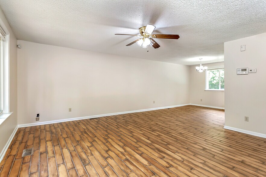 Building Photo - 1204 Ogden Pl