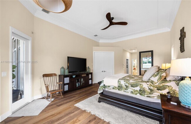 Building Photo - 2589 Mayfair Ln