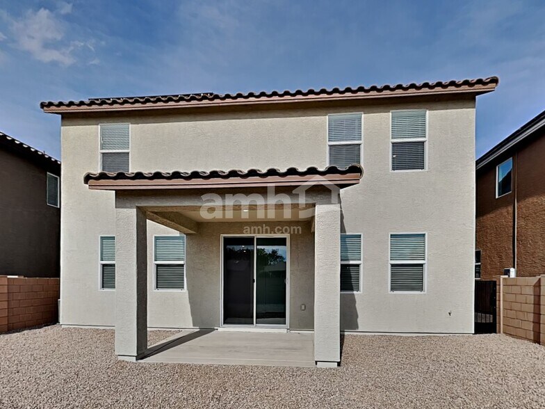 Building Photo - 9540 Harkes Dr