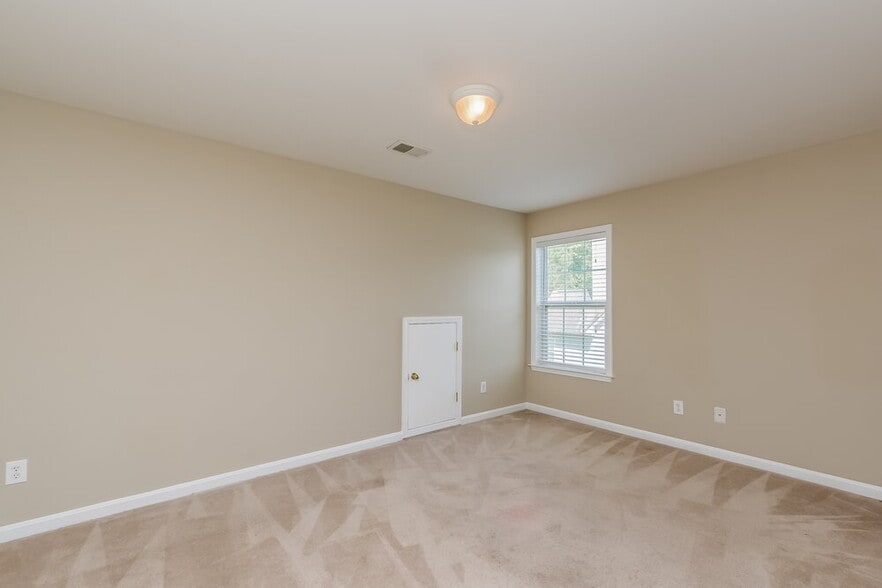 Building Photo - 6049 Brookmere Ln SE