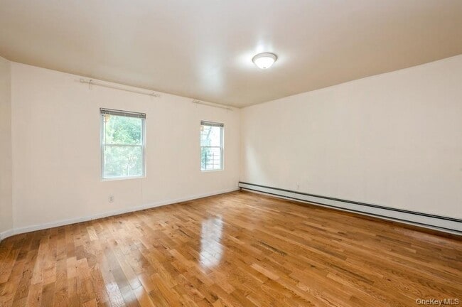 Building Photo - 84 Ravine Ave