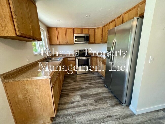 Building Photo - 3 Bedroom 1 Bath Home in Antelope Area