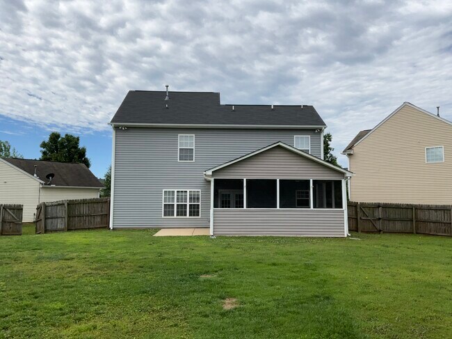Building Photo - 10 Nermal Ct