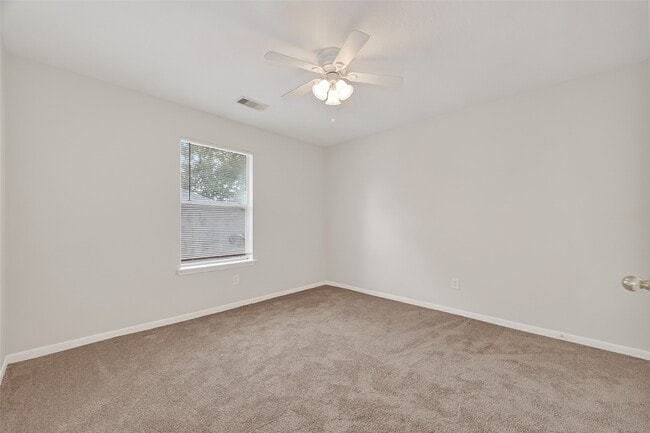 Building Photo - 5439 Baslow Dr