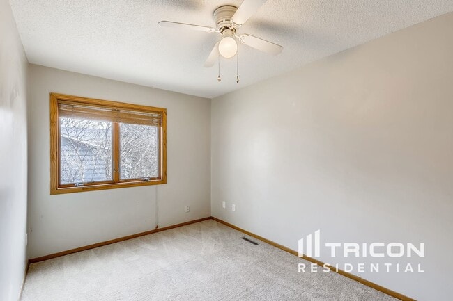 Building Photo - 5752 W 134th St