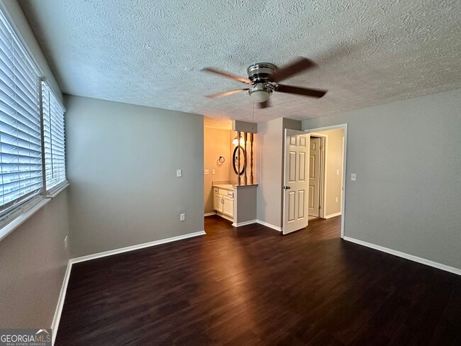 Building Photo - 1719 Cumberland Valley Dr SE