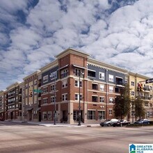 Building Photo - 401 20th St S