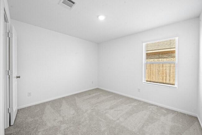 Building Photo - 3033 Dawn Sound Dr