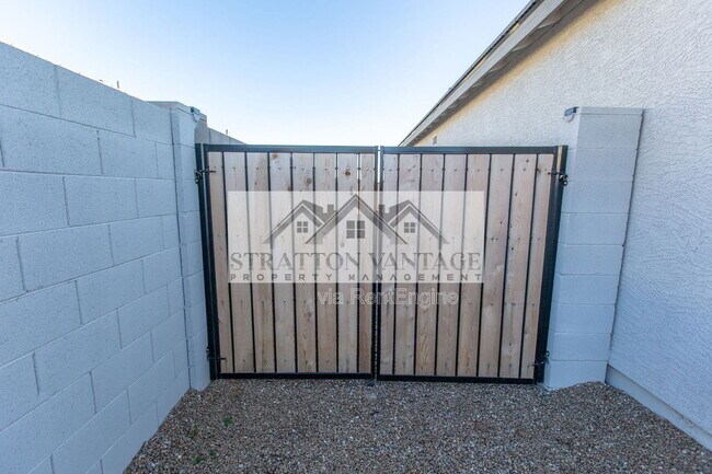 Building Photo - 13413 W Tether Trail