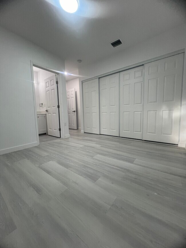 Building Photo - 1824 NW 49th St