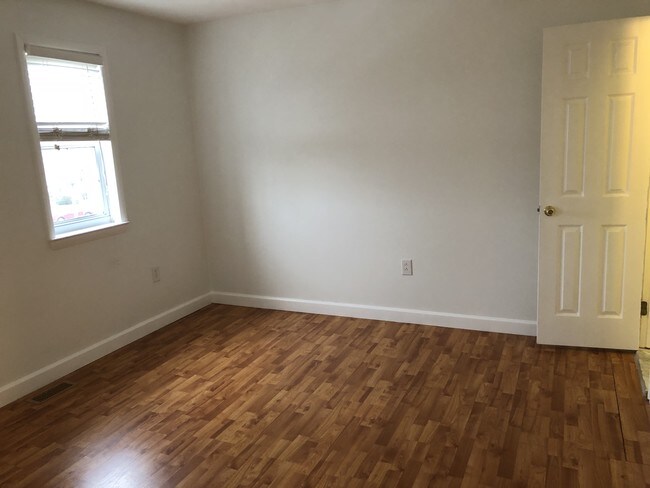 Master Bedroom - 7415 Rhondda Dr