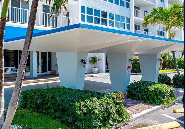 Building Photo - 800 SE 20th Ave