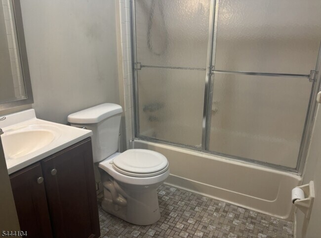 Building Photo - 2 Gunstock Dr