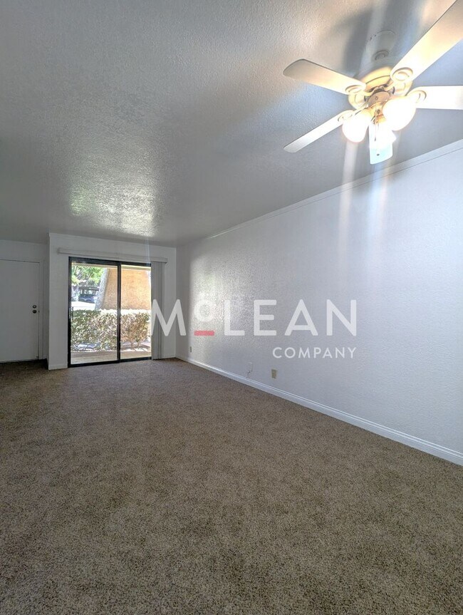 Building Photo - Charming Condo in Palm Springs Villas