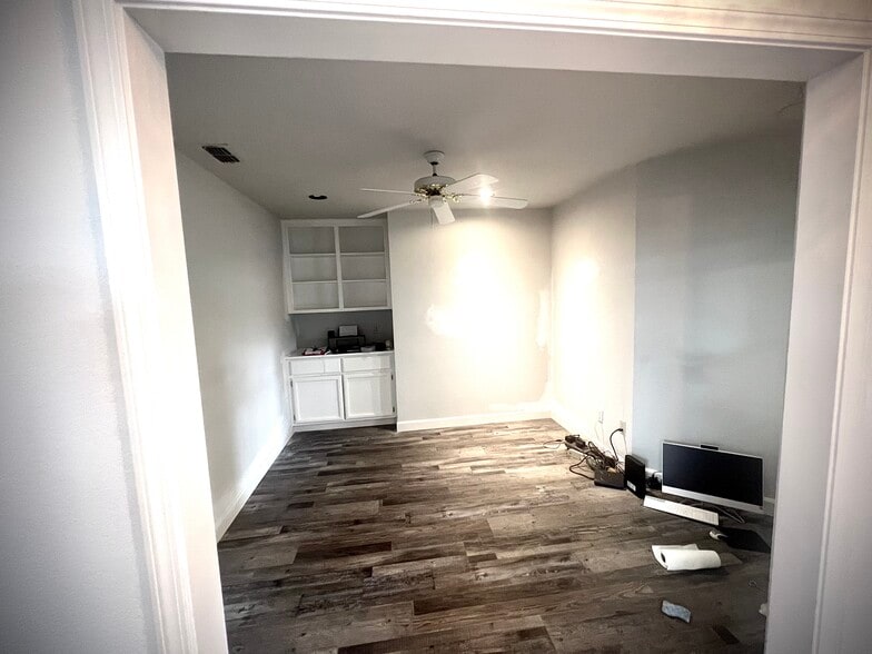 Den - 1288 Canevari Dr