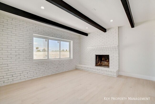 Building Photo - 3962 Euclid St