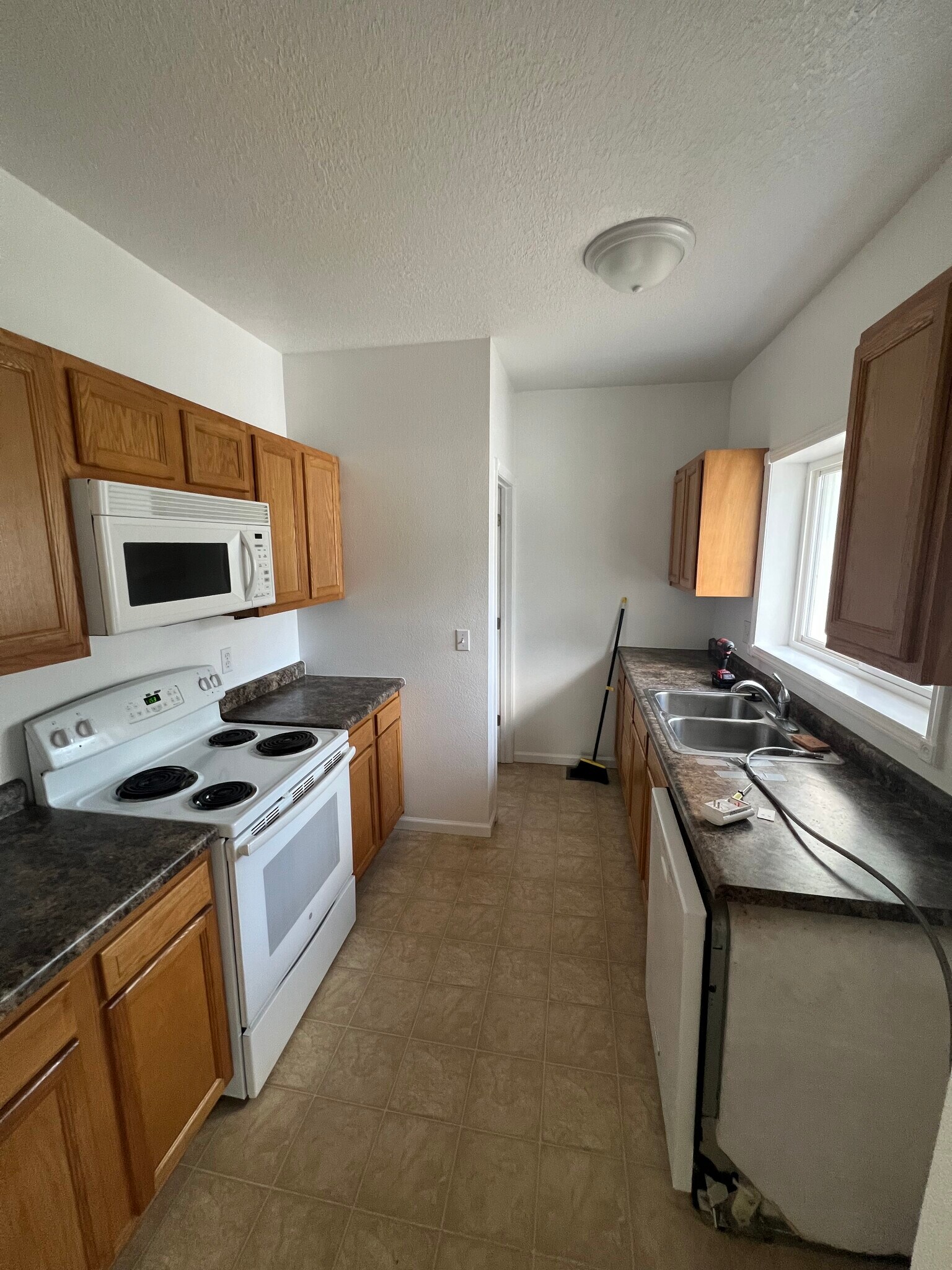 Building Photo - 509 W Pleasant St